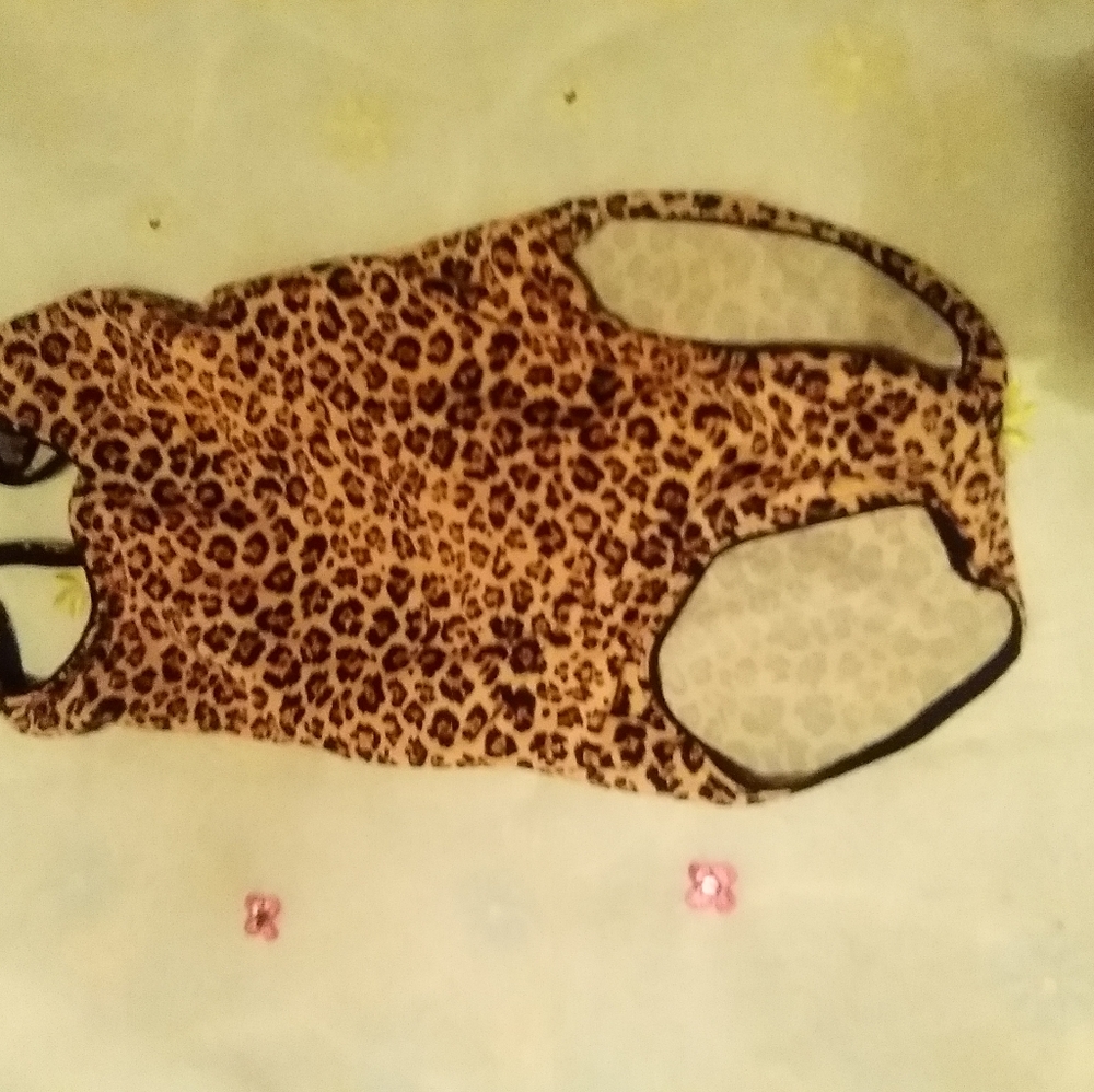 Girl's bathing suit